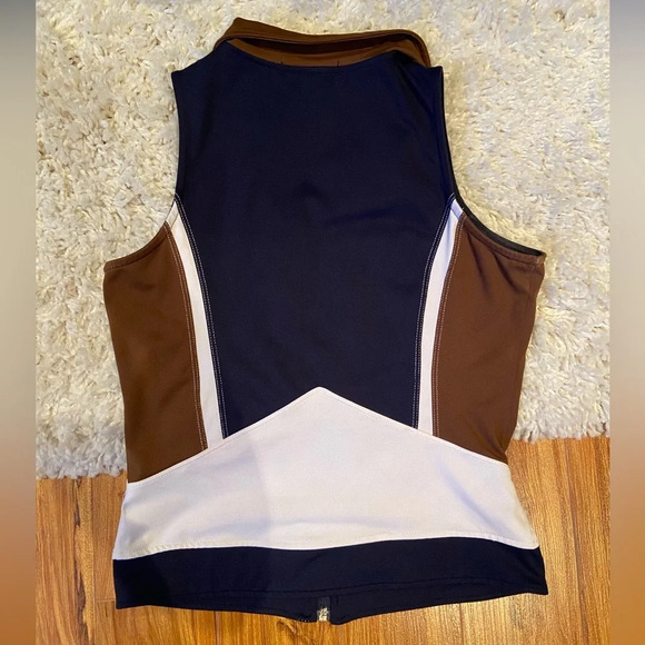 Catwalk Zip Up Collared Sleeveless Top - Picture 2 of 7